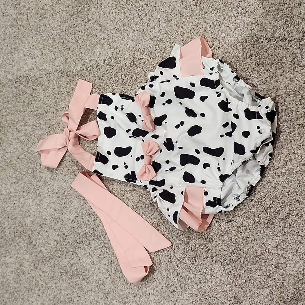Baby girls 12 mth cow print halter outfit with pink ruffles and head wrap